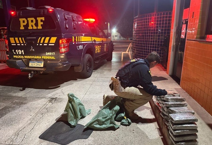 PRF prende casal com 30kg de drogas na BR-101 na Grande Natal