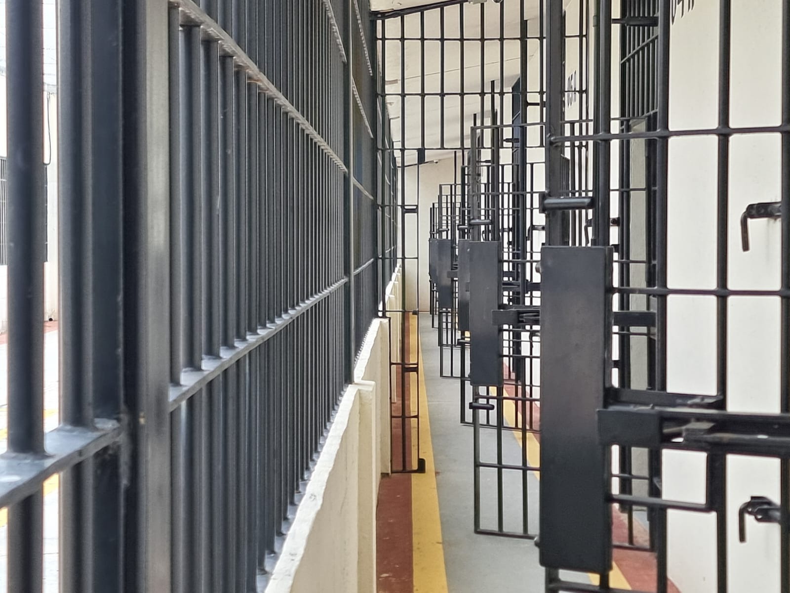 CCJ da Câmara adia votação de PEC que reduz a maioridade penal
