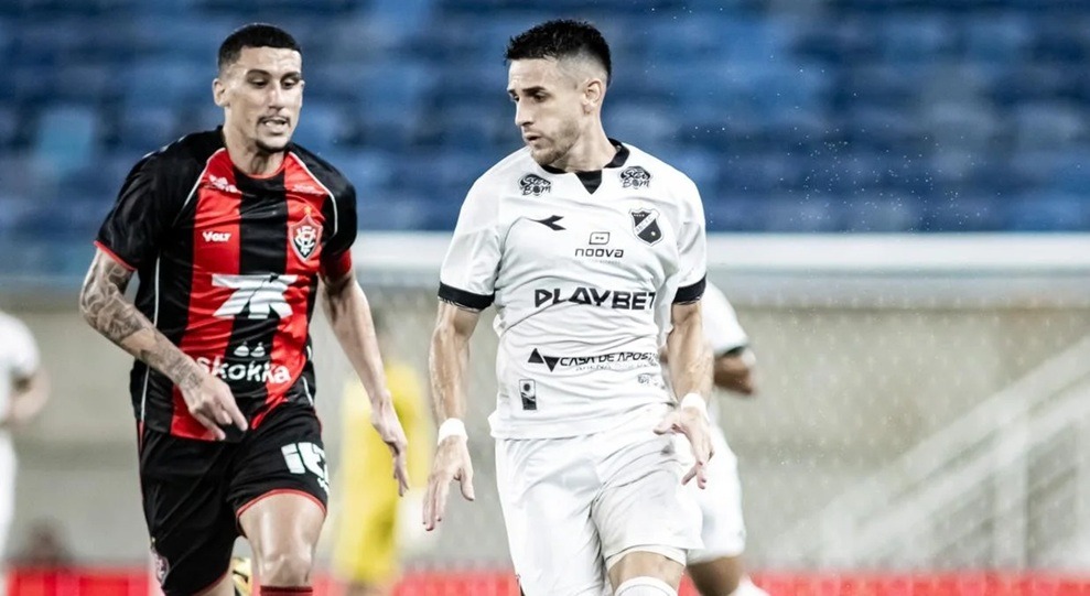 Vitória vence ABC de virada e avança à final da Copa do Nordeste; veja os gols