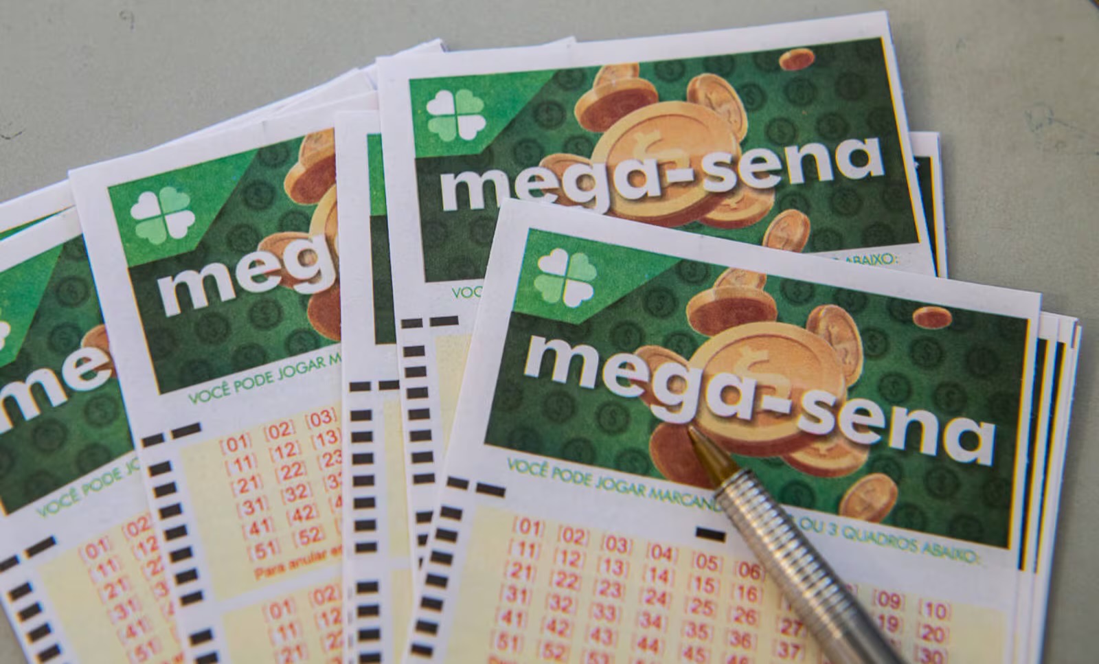 Mega-Sena acumula e pode pagar R$ 16 milhões na terça; veja os números