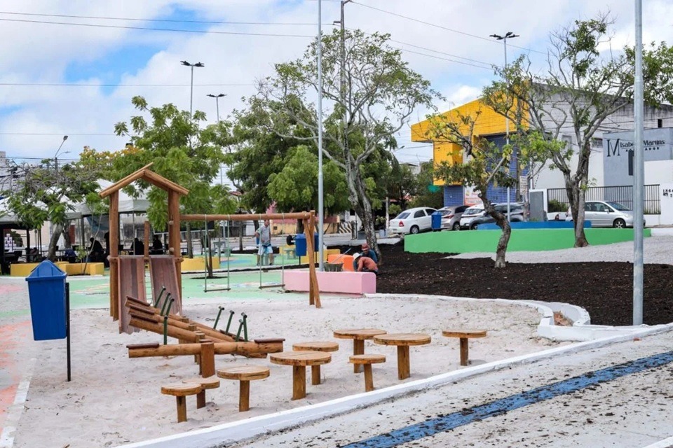 "Praça das Figurinhas" é revitalizada e entregue em Natal