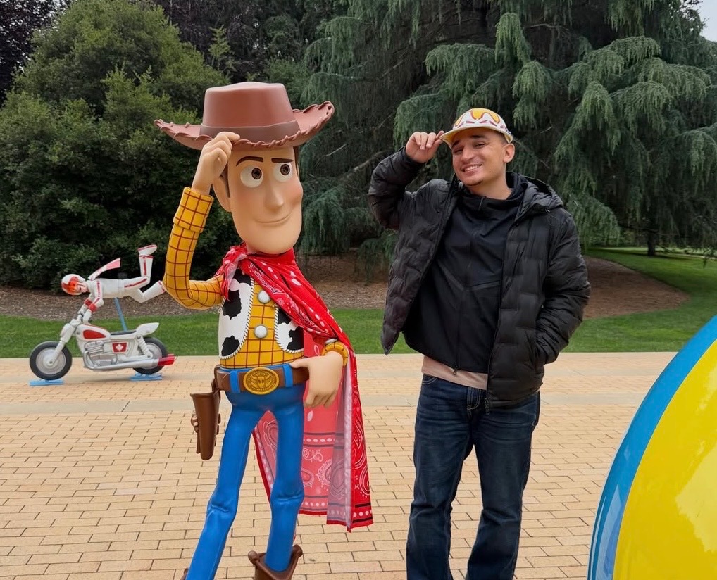 VÍDEO: João Gomes é anunciado pela Disney e Pixar como nova voz de clássico de Toy Story