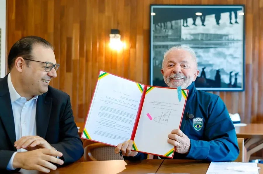 Lula sanciona medida que autoriza renovação automática da CNH