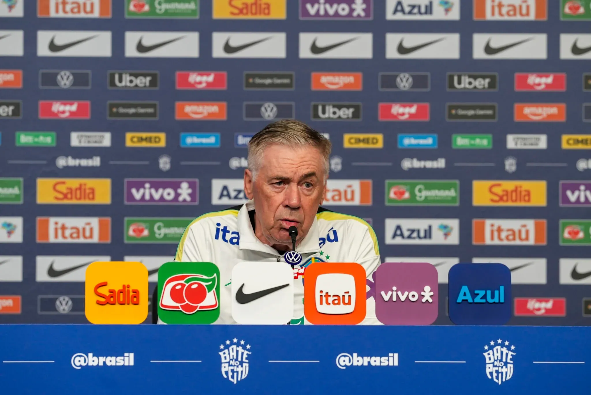 Ancelotti faz últimos testes e esconde escalação antes de amistoso contra o Egito