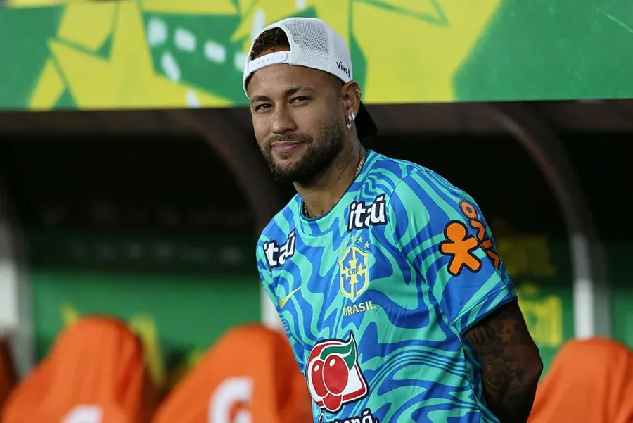 Neymar faz exame nesta segunda e espera definição sobre estreia na Copa