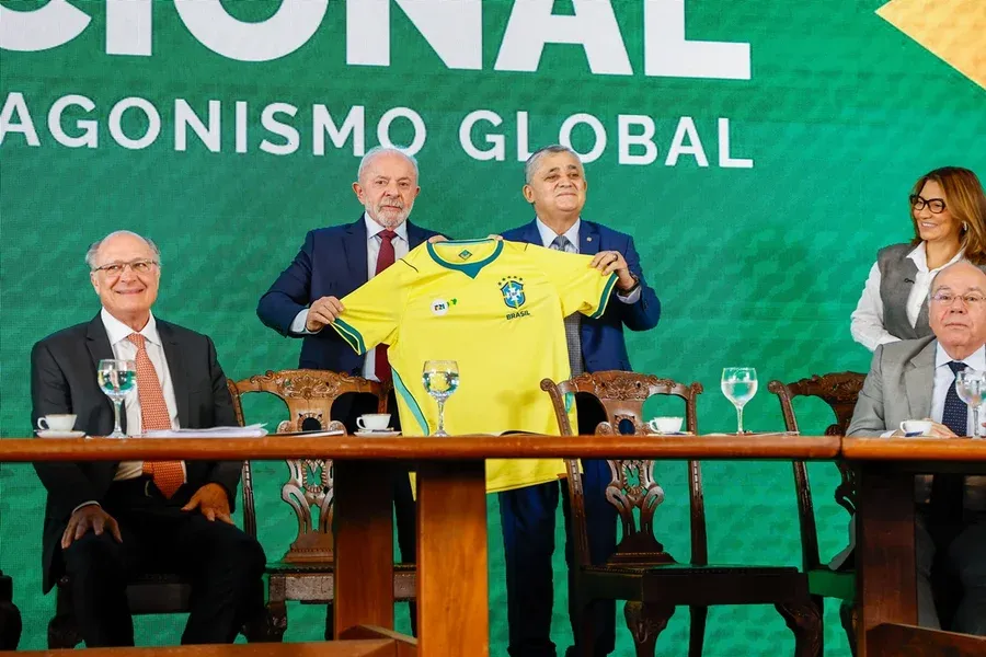 “Não temos direito de aceitar”, diz Lula sobre novo tarifaço de Trump