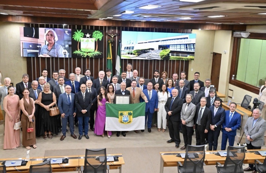 Cardiologista Álvaro Barros recebe título de cidadão potiguar na Assembleia Legislativa