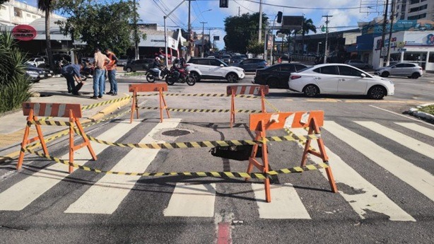 Avenida Prudente de Morais segue parcialmente interditada para obra de manutenção da Caern