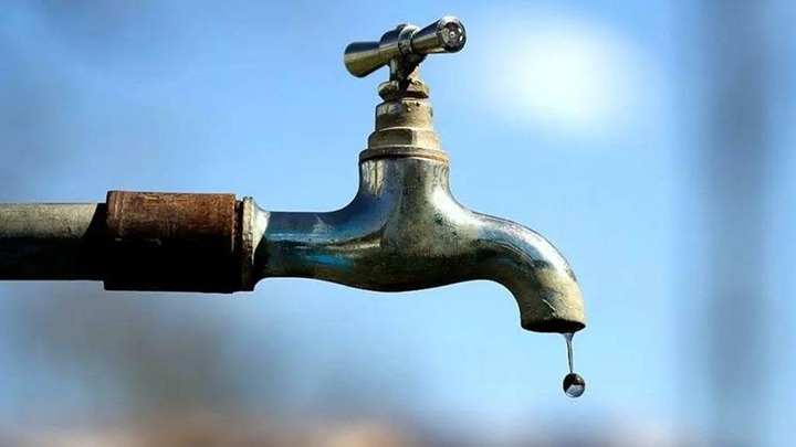Vazamento em adutora suspende abastecimento de água em três cidades do Agreste do RN