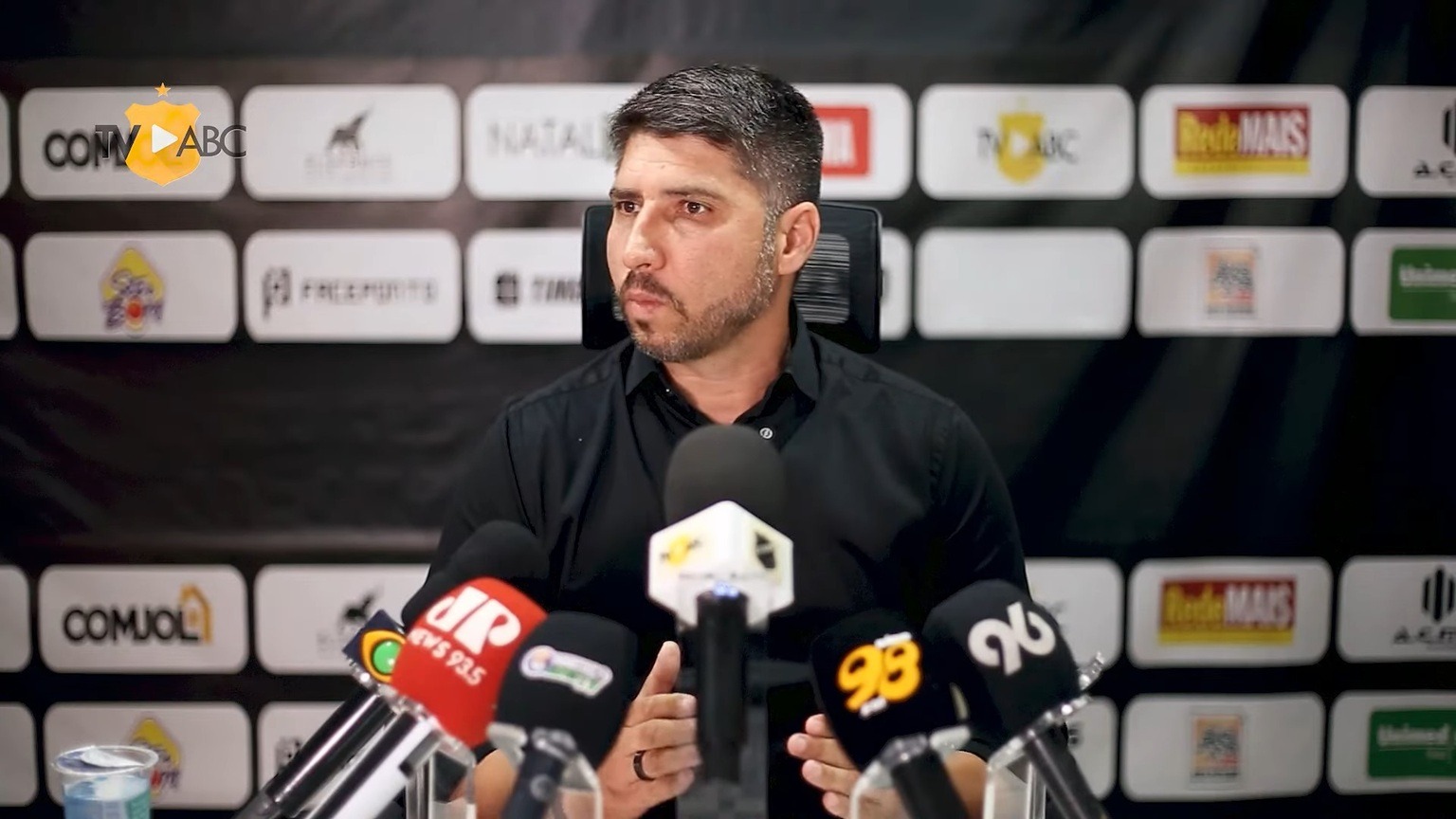 Ex-executivo cobra ABC na Justiça