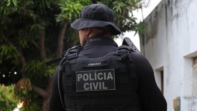 Homem é preso por exigir dinheiro para liberar mulher de casa em Natal