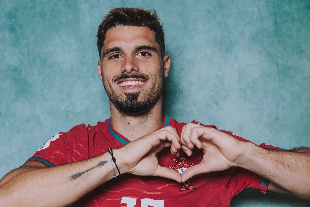 Pedro Neto: craque de Portugal é eleito o mais bonito da Copa pela web