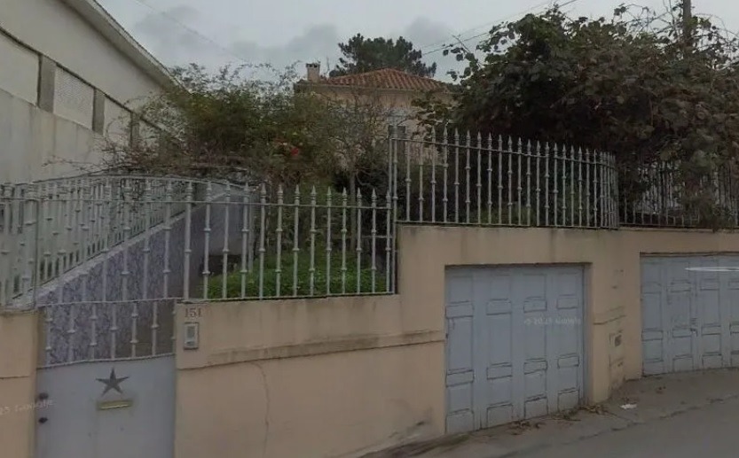 Mulher é encontrada morta após viver mais de um ano com cadáver da mãe dentro de casa