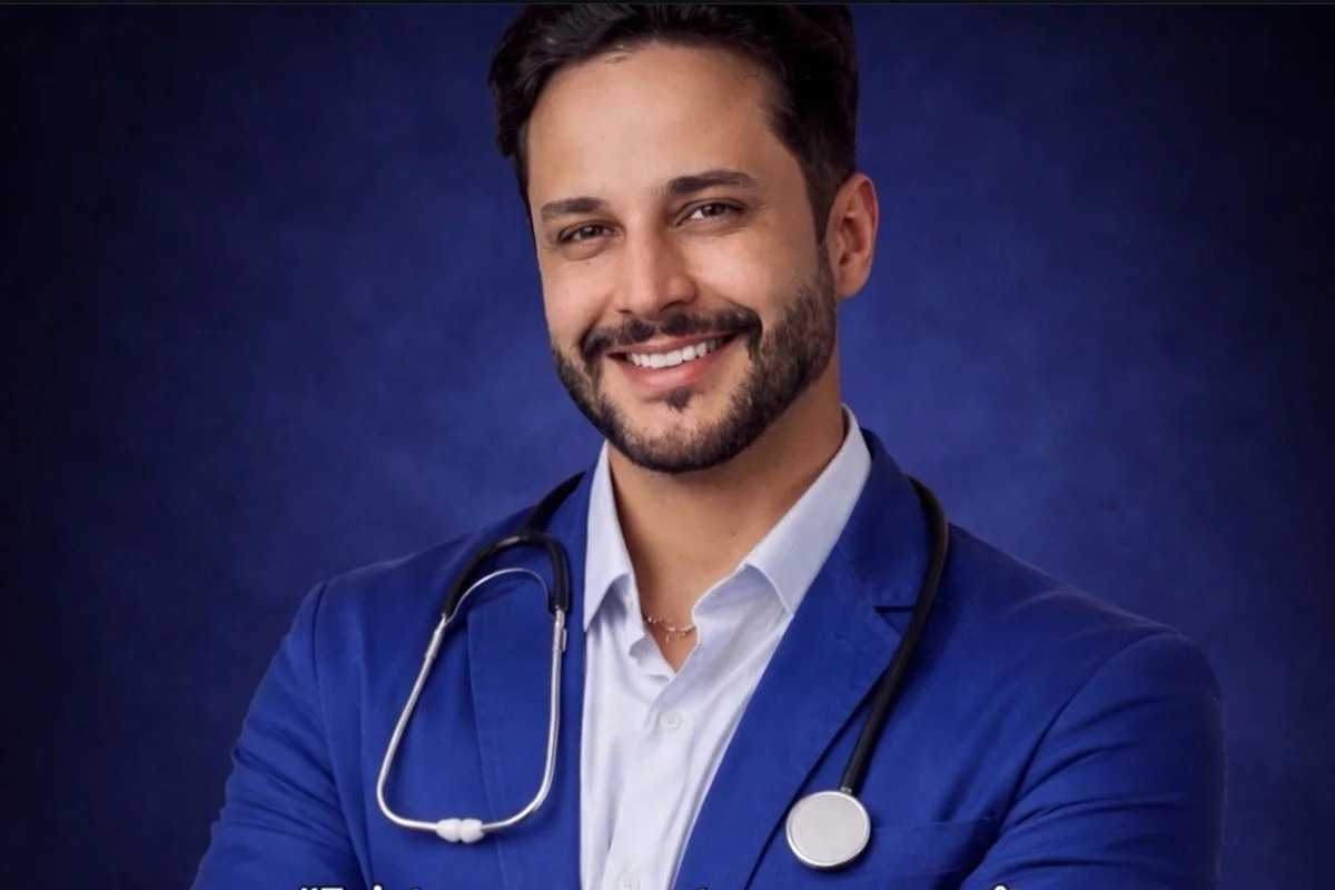 Enfermeiro preso por atuar como falso médico vendia curso “Bumbum de Milhões” e cobrava até R$ 13 mil