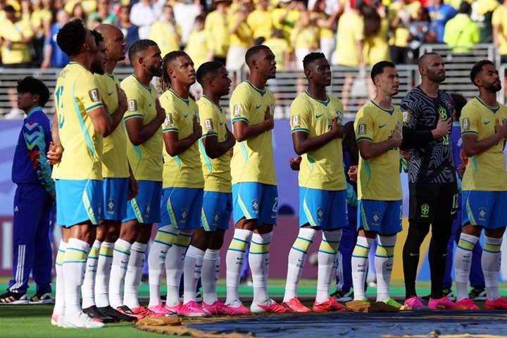 Hino do Brasil é eleito o mais bonito da Copa