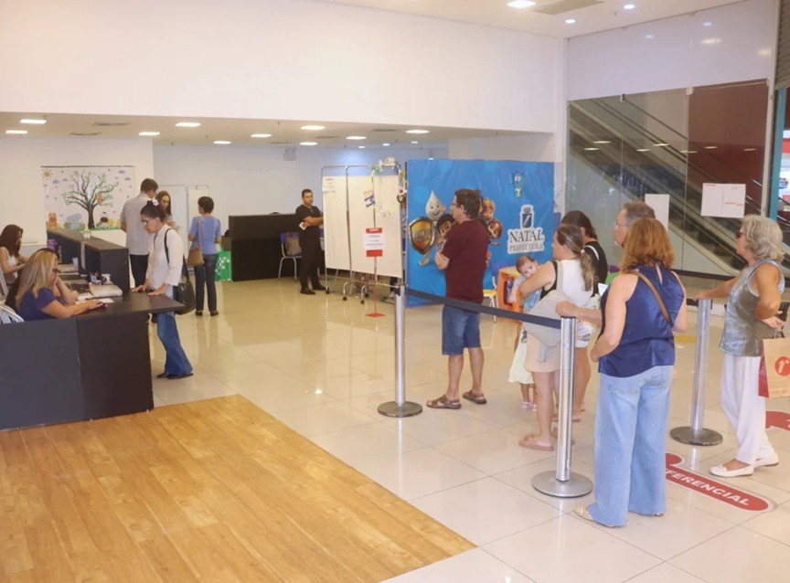 Pontos extras de vacinação terão horário reduzido para jogo do Brasil nesta quarta-feira