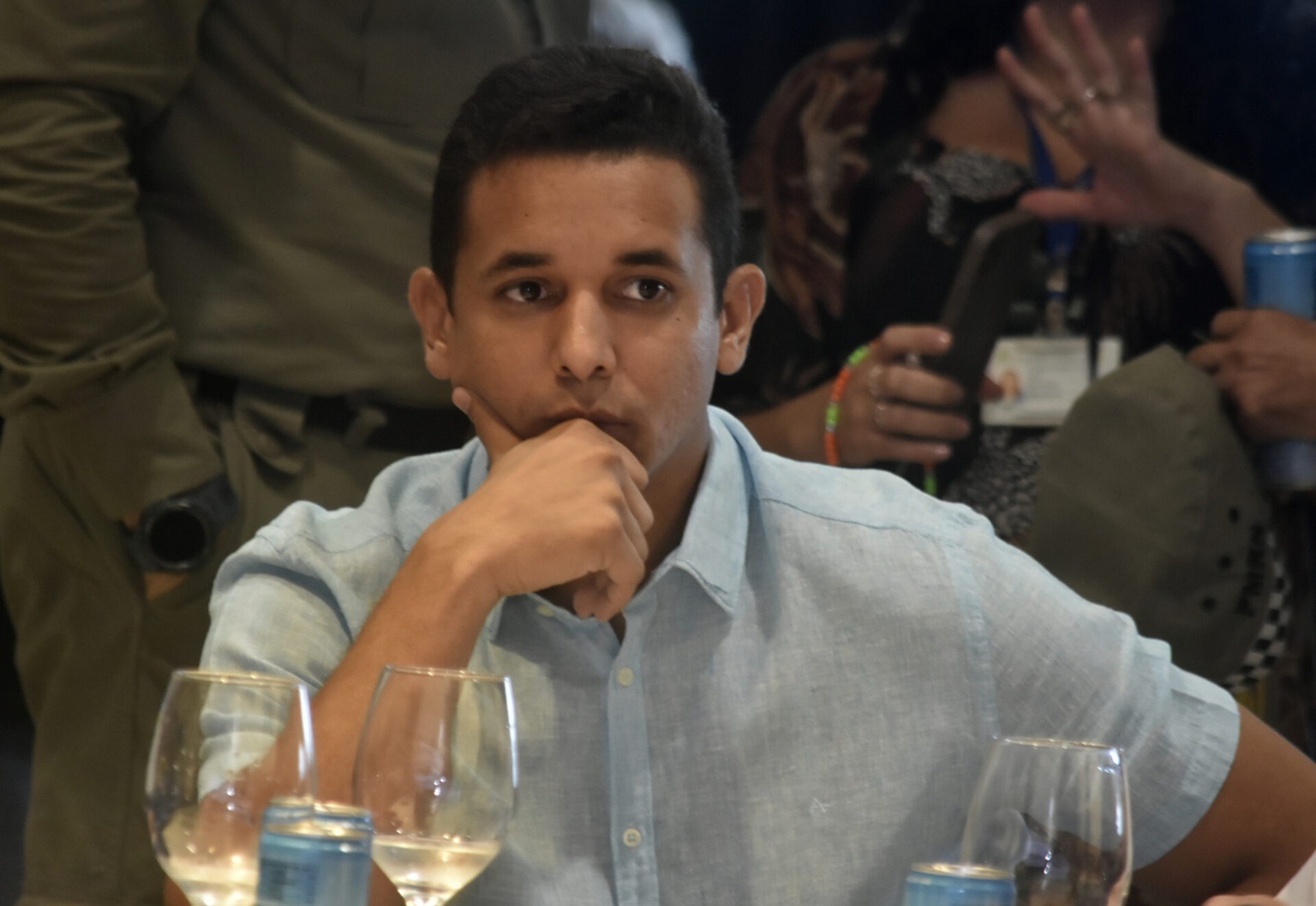TRE-RN manda retirar do ar propaganda de Allyson Bezerra por indícios de campanha antecipada