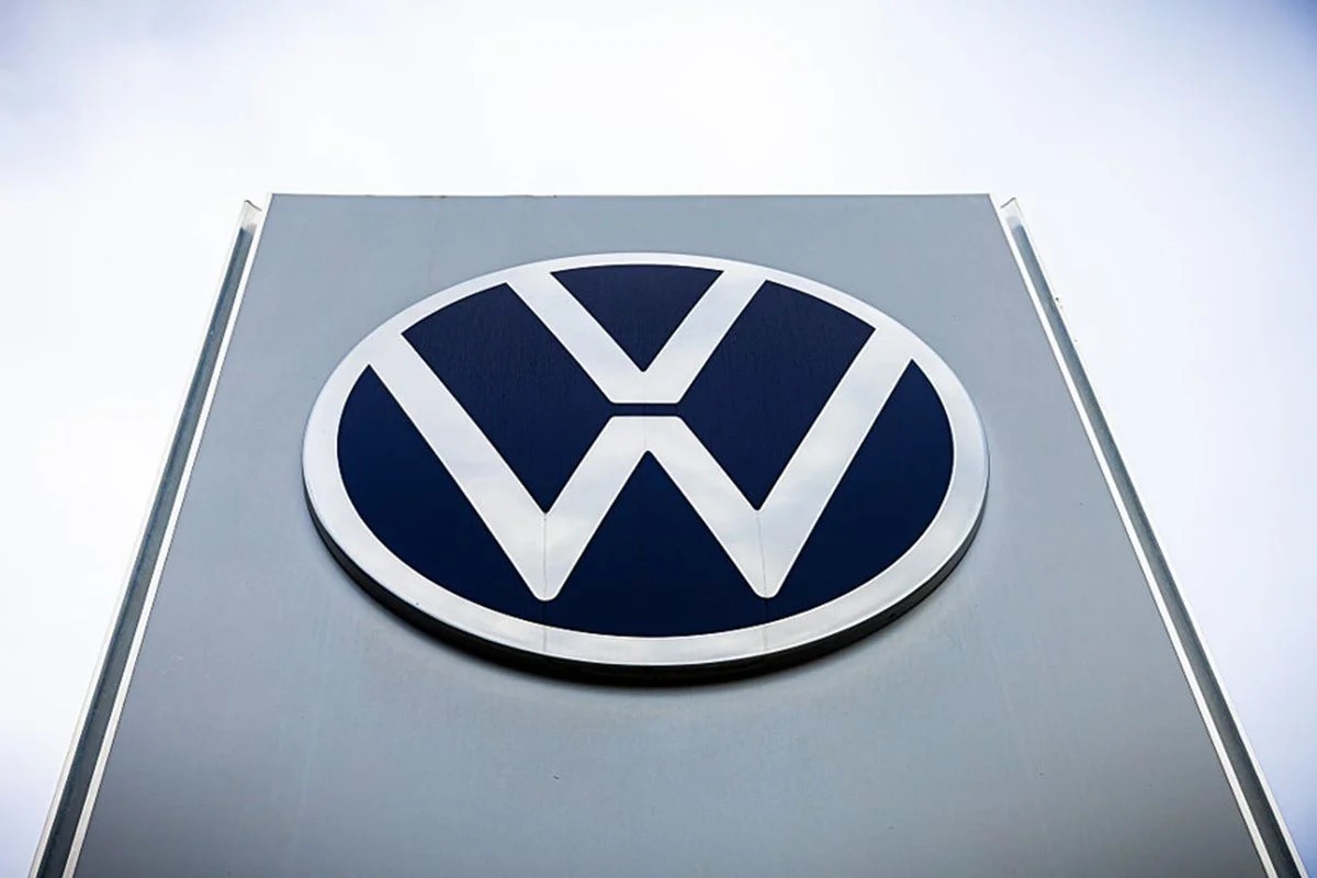 Volkswagen planeja demitir 100 mil e fechar 4 fábricas 