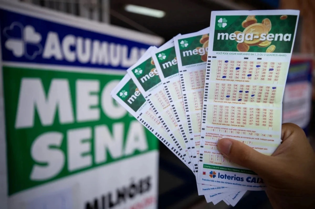 WhatsApp derruba versão de ex e garante à mulher parte de prêmio milionário da Mega-Sena