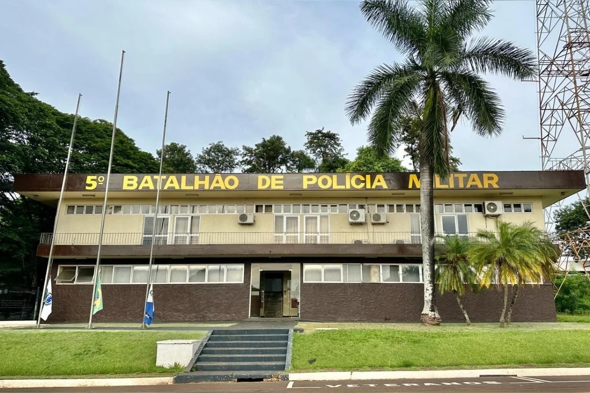 [VÍDEO] Adolescentes são flagrados fazendo sexo em cinema