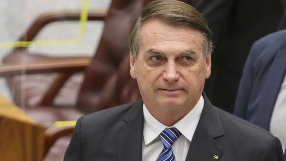 Exército entrega armas de Bolsonaro à PF e informa falta de duas