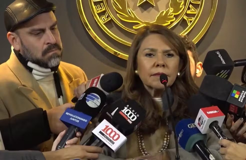 Senadora volta a atacar Mbappé e dispara: "Já prendemos o Ronaldinho"
