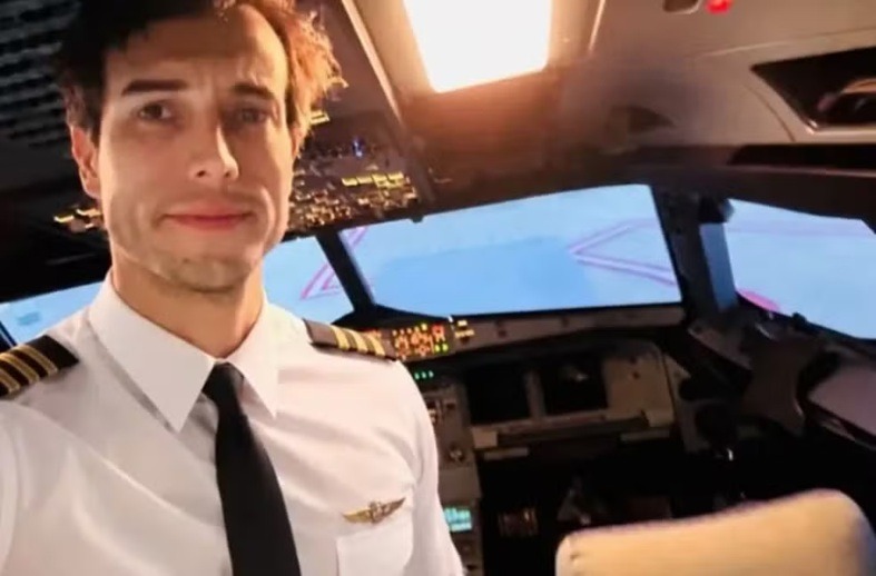 'Você sabe o que tem que fazer': instrutor de voo abre porta e se joga de avião em pleno ar;...