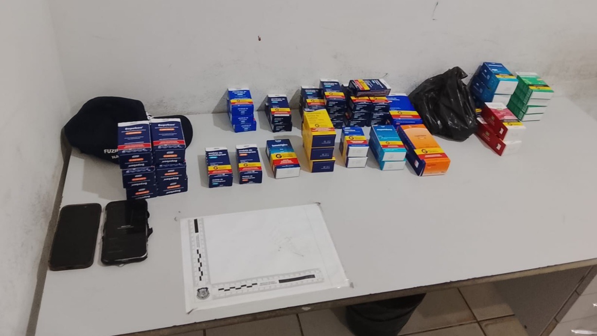 Dois homens são presos com 50 medicamentos controlados sem documentação na Zona Norte de Natal