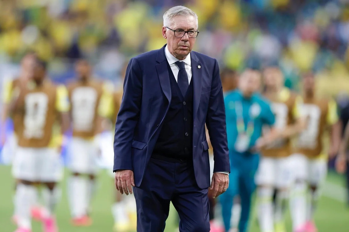 Romário pede "cabeça" de Ancelotti após eliminação: "Foi uma vergonha"