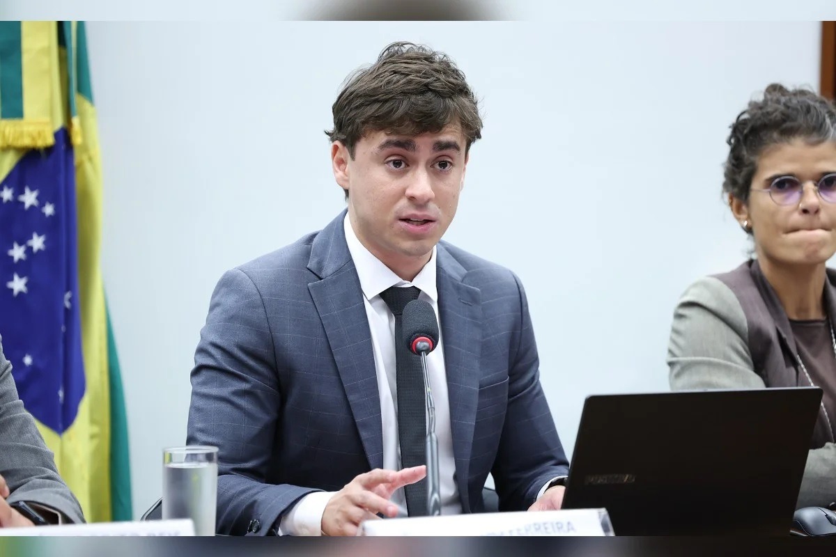 Nikolas reclama de decisões de Moraes: "Estão matando o cara em vida"