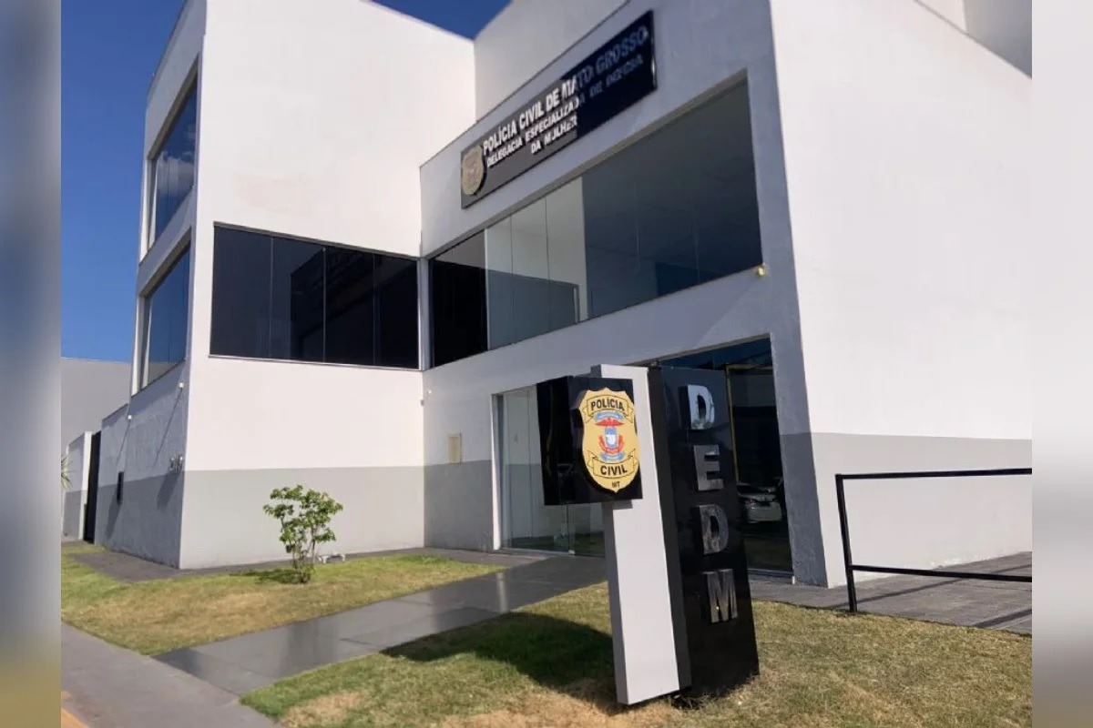 Homem é indiciado por divulgar nudes da ex ao atual companheiro dela por vingança