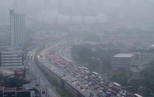 Chuvas em Natal superam 100 mm em 12 horas