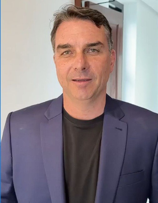 VÍDEO: Flávio Bolsonaro declara apoio a chapa de Álvaro Dias no RN