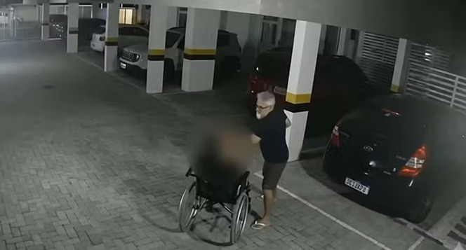 VÍDEO: Pai é preso após agredir filho cadeirante com socos em João Pessoa