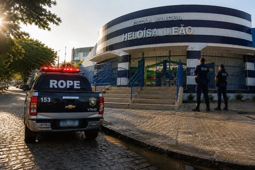 Dois adolescentes são levados à delegacia após agredirem diretora e ameaçarem professor em Mossoró