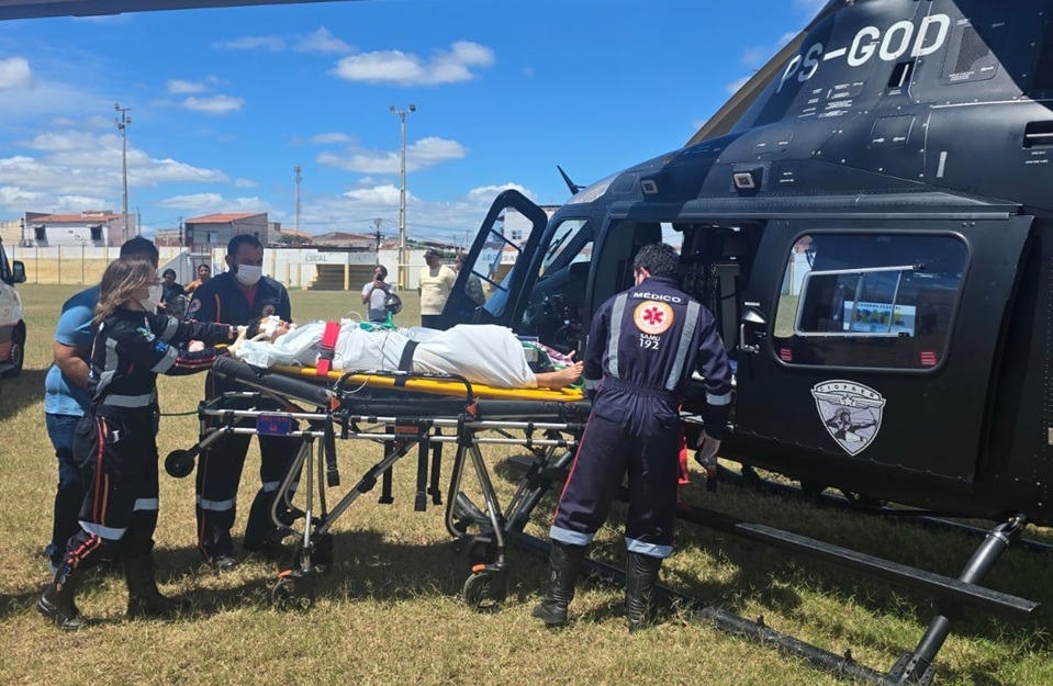 Criança de 11 anos é transferida de helicóptero para Natal após grave acidente; motorista foi preso