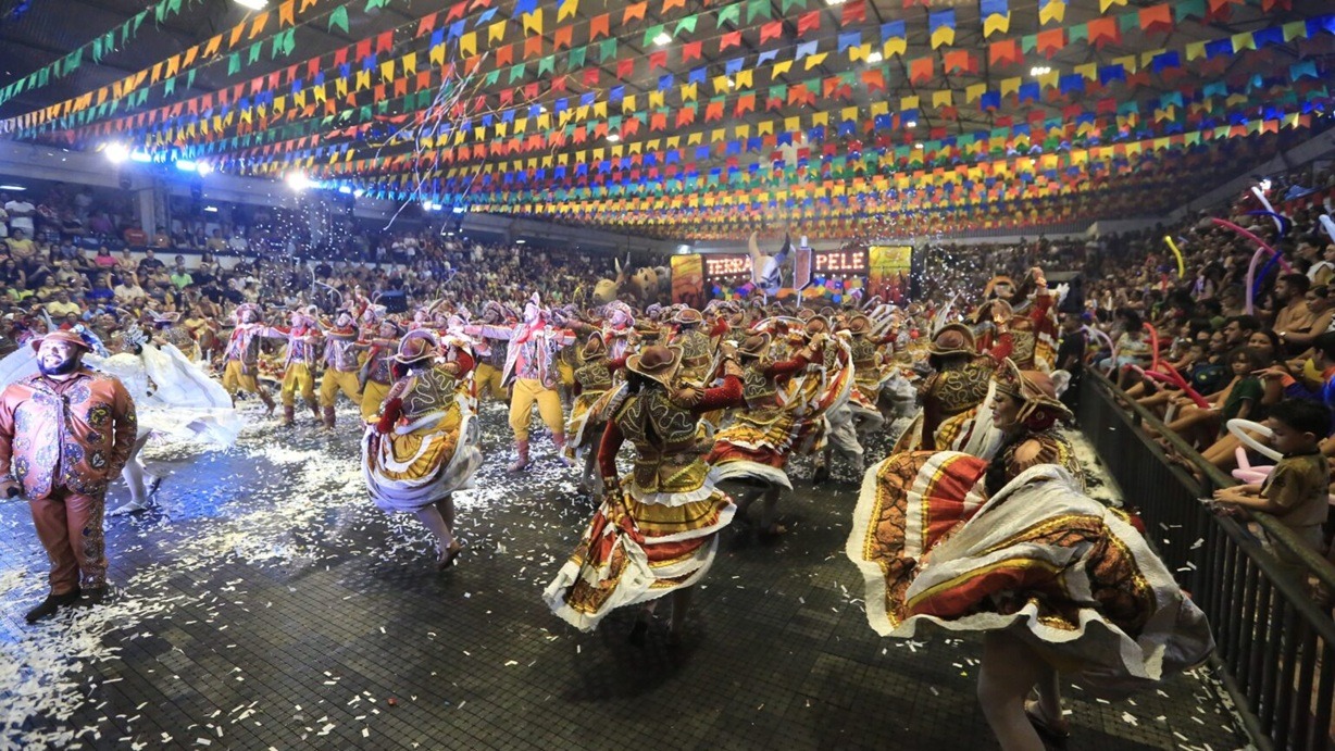 Balão Dourado e Coração Matuto vencem Festival de Quadrilhas de Natal