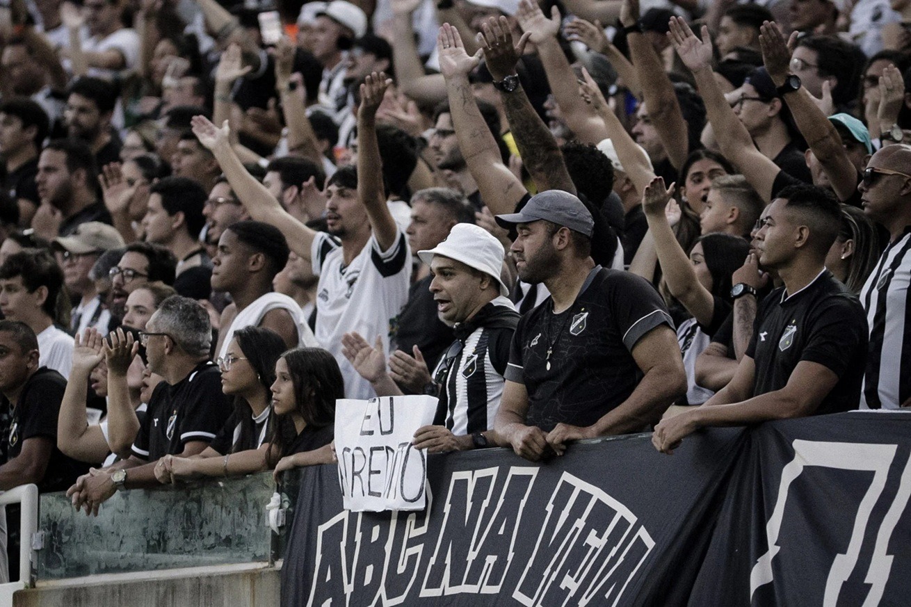 Ingressos cedidos para torcida do ABC na decisão pelo acesso esgotam em apenas duas horas