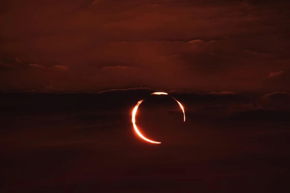 Eclipse solar: Lua encobrirá completamente o Sol nesta quarta (12)