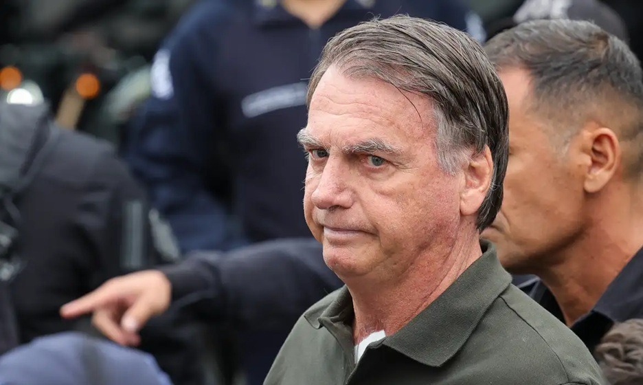 Bolsonaro pede ao STF para se consultar com a nora, que é dentista