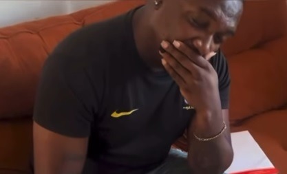 [VÍDEO] Mulher revela que está grávida de amigo gay e mostra a reação dele ao descobrir que será pai