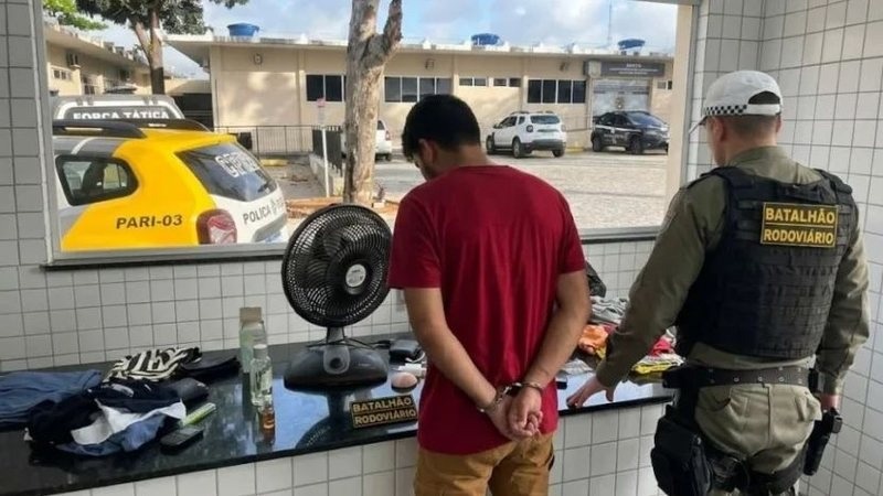 Suspeito de série de furtos é preso com roupas, perfumes e ventilador na Redinha