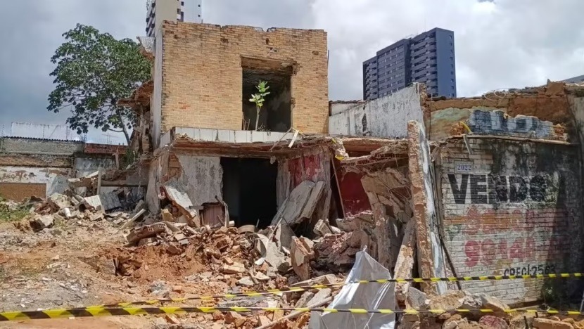 Laje desaba sobre pedreiro durante demolição na Zona Sul de Natal
