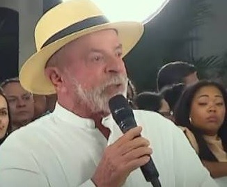 [VÍDEO] Lula causa polêmica ao dizer que ser lixeiro “não é uma profissão que dá orgulho”