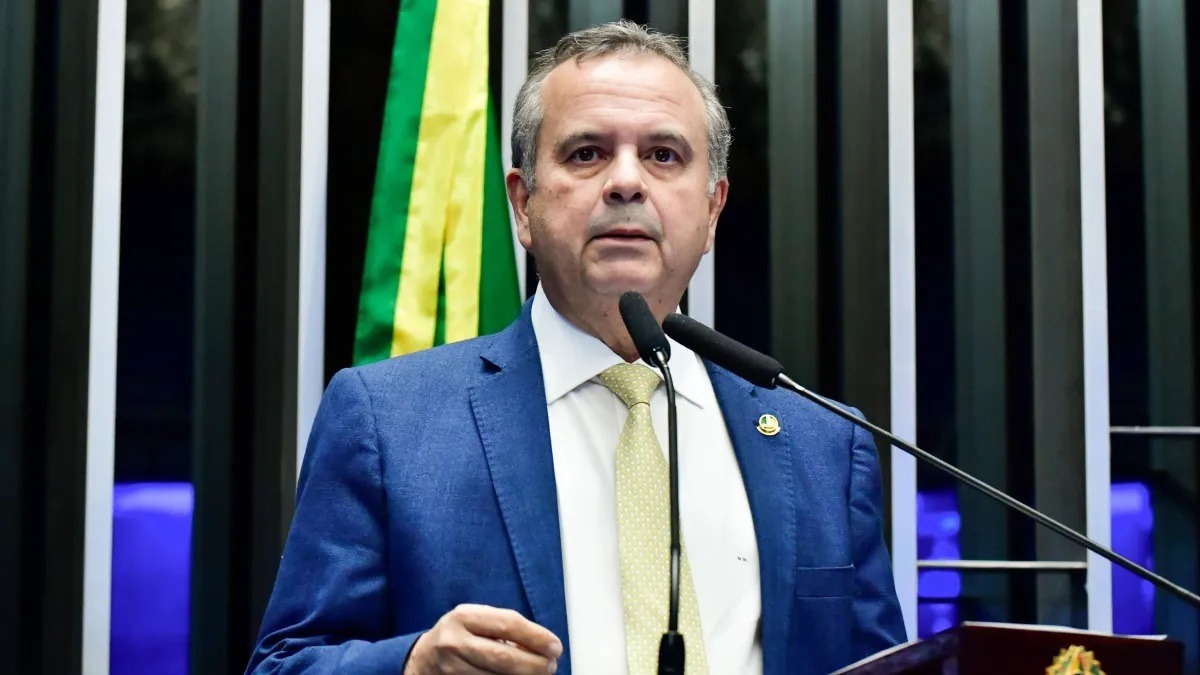 Rogério Marinho e lideranças da oposição no Congresso pedem à PGR a prisão preventiva e o afastamento de Alexandre de...