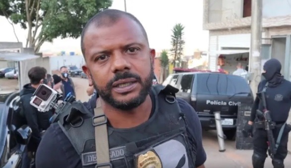 Delegado Da Cunha é demitido da Polícia Civil de SP após encenar operação para gravar vídeo