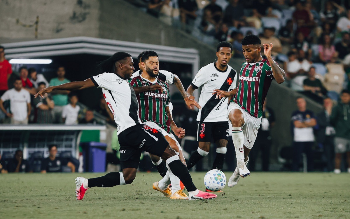 Brasileirão tem clássico Fluminense x Vasco; veja todos os jogos de hoje e onde assistir
