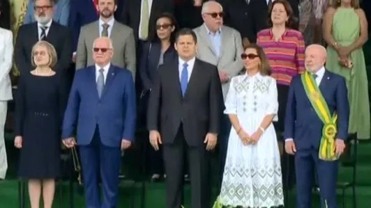 Em meio à crise, ministros do STF evitam desfile do 7 de Setembro; Fachin foi o único presente