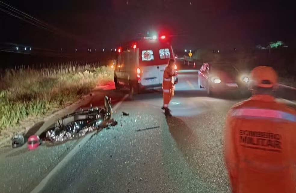 Motociclista morre após bater na traseira de carro na BR-406 em João Câmara