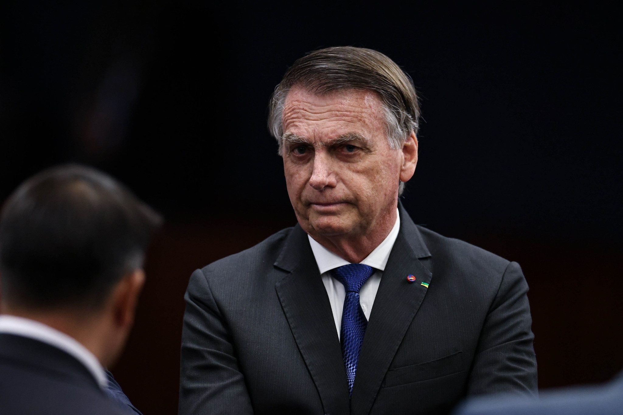 Bolsonaro apresenta melhora de crises de soluço em prisão domiciliar